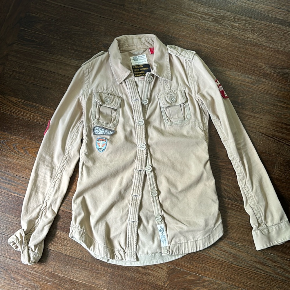 Women’s fitted Super-dry Shirt
